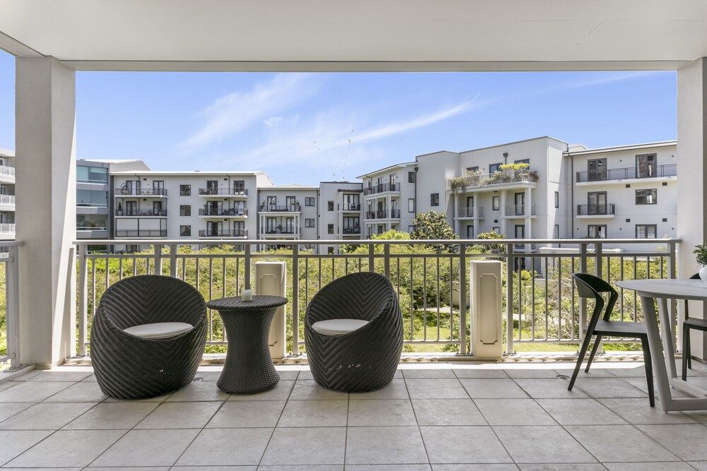 Spacious viaduct sancturary Deluxe Apartment 11