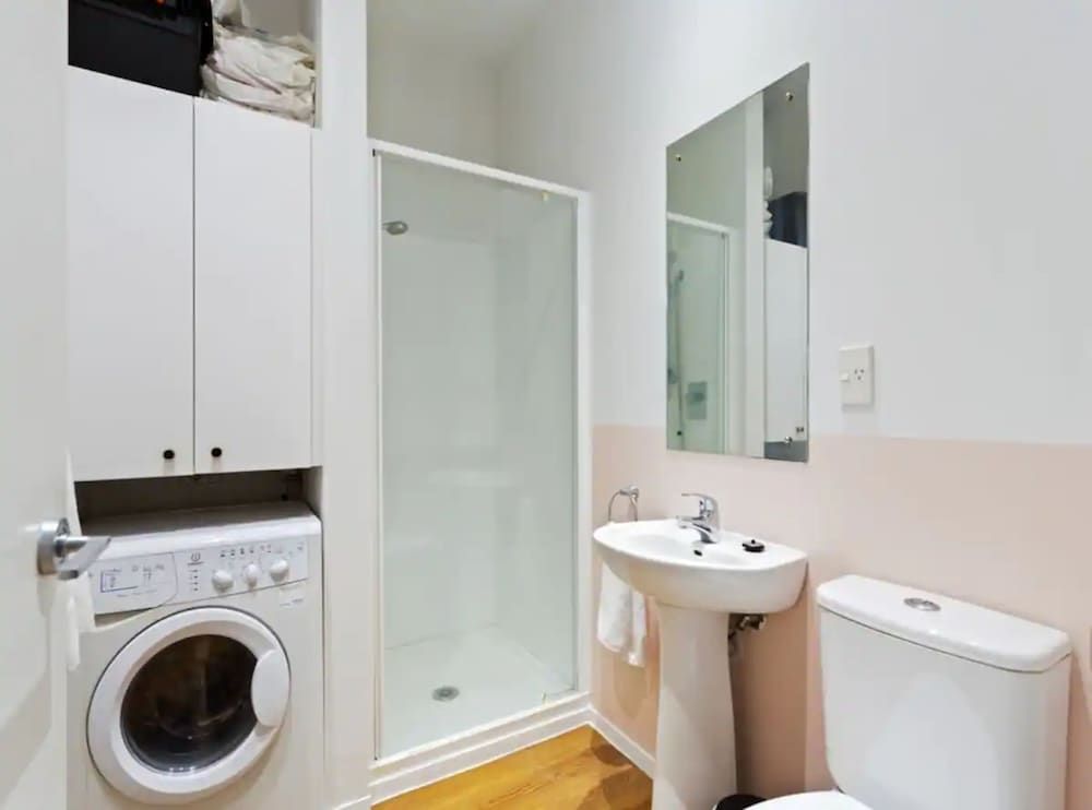 undefined Cosy Central Apartment - Charming Building 7