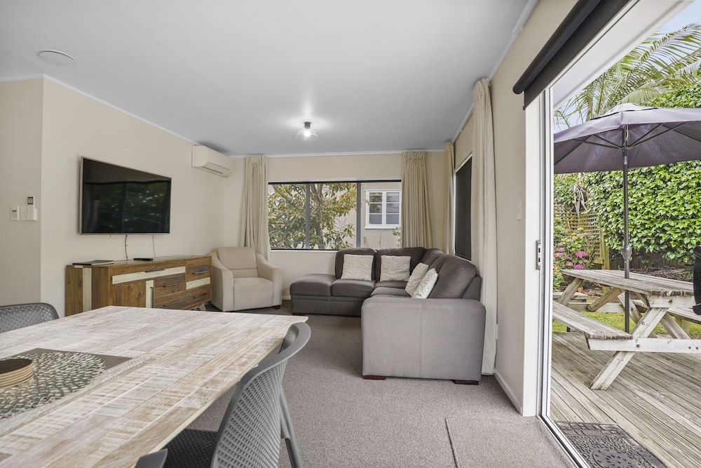 undefined Modern Central Home - Parking & Aircon 8