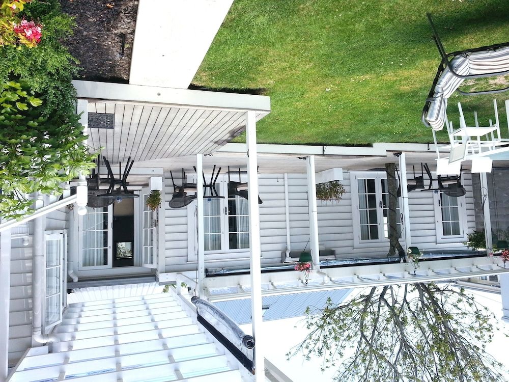 undefined Ponsonby Manor 8