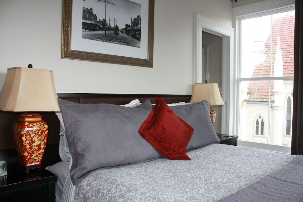 undefined Ponsonby Manor 5