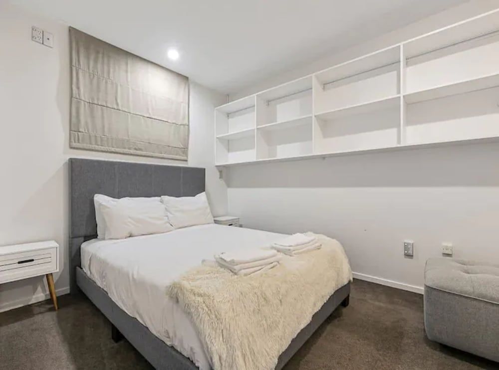 undefined Beautiful Sky Tower View Home W/ Free Parking