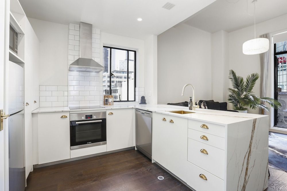 undefined Elegant Living in the City 7