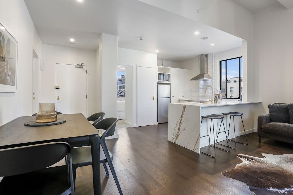 undefined Elegant Living in the City 10