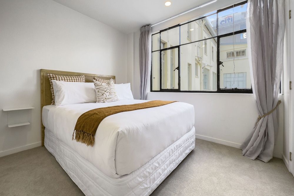 undefined Elegant Living in the City 6