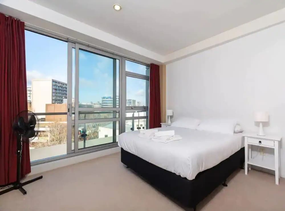 undefined Wonderful Apartment With Free Parking! 4