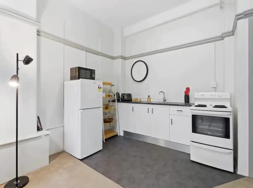 undefined Lovely 1-Bedroom Unit In Central Aukland 6