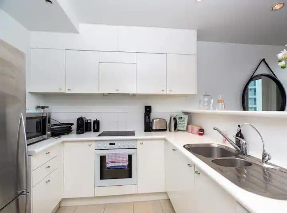 undefined Stunning Three Bedroom Home Near Sky Tower 7