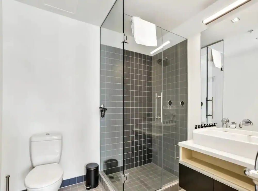 undefined Stunning Views Of Viaduct Harbour! Free Parking 8