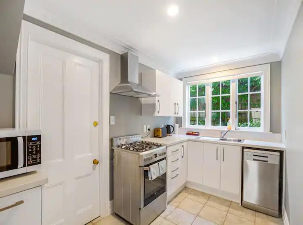 undefined One-Bedroom Parnell Charmer 6