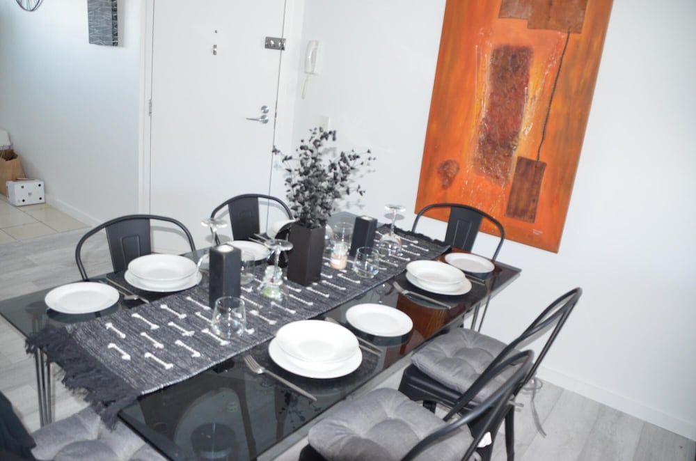 undefined Modern 2BR apt Near Spark Arena - Free Parking 6