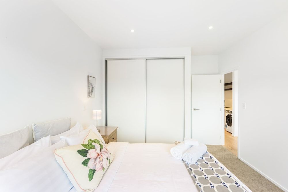 undefined Sensational North Shore Retreat -Netflix 5