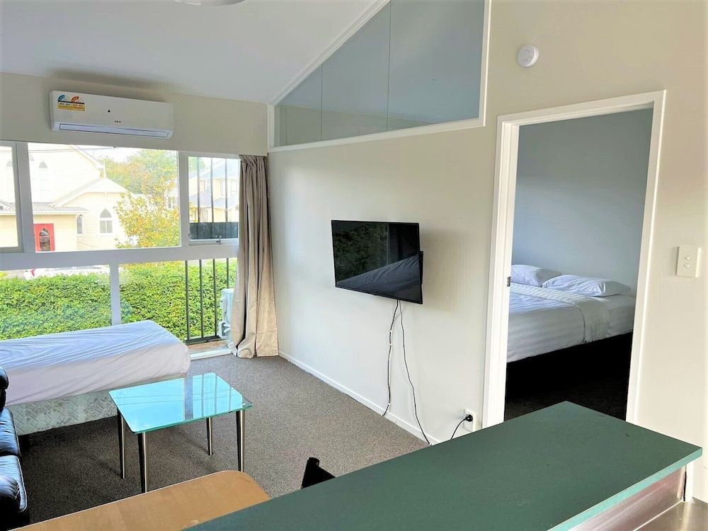 Ranfurly Evergreen Motel Executive Suite, 1 Bedroom, Non Smoking, Kitchen (corporate unit) 4