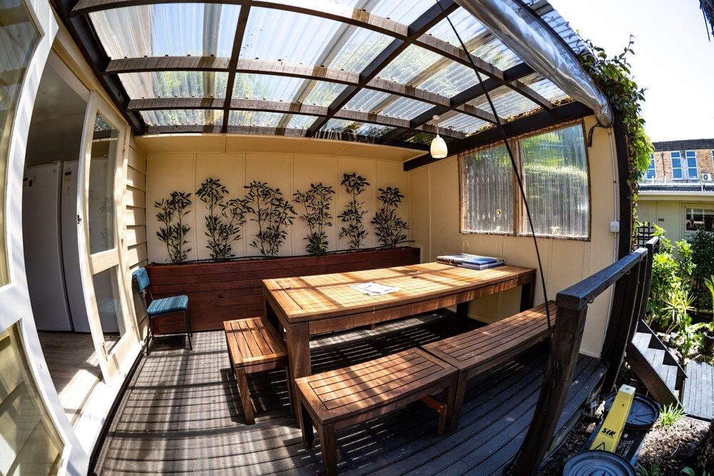 undefined The Red Monkey Travellers' Lodge - Hostel 7