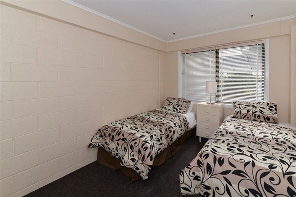 undefined Hillside Heaven Quiet & Comfortable 5