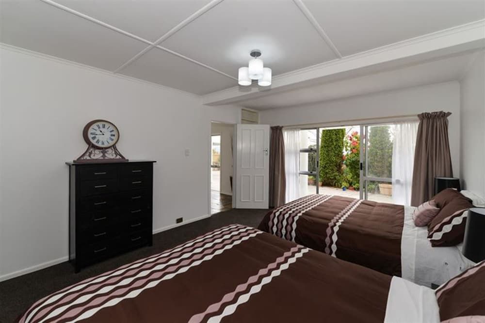 undefined Hillside Heaven Quiet & Comfortable 4