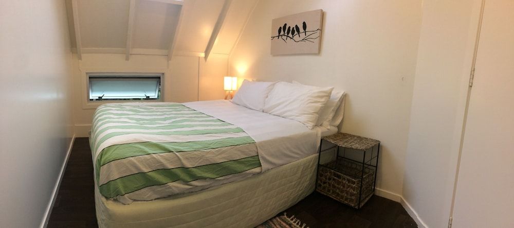 Double Room, 1 Queen Bed
