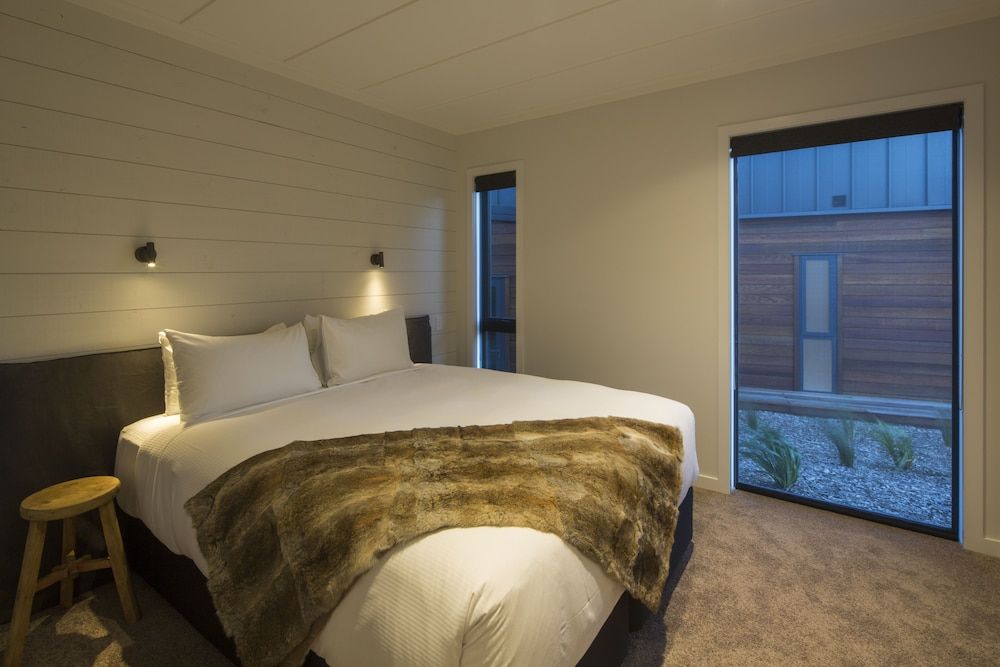 Braeside Luxury Villa, 4 Bedrooms, Terrace, Lake View