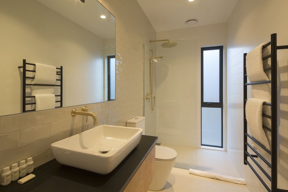 Braeside Luxury Villa, 4 Bedrooms, Terrace, Lake View 4