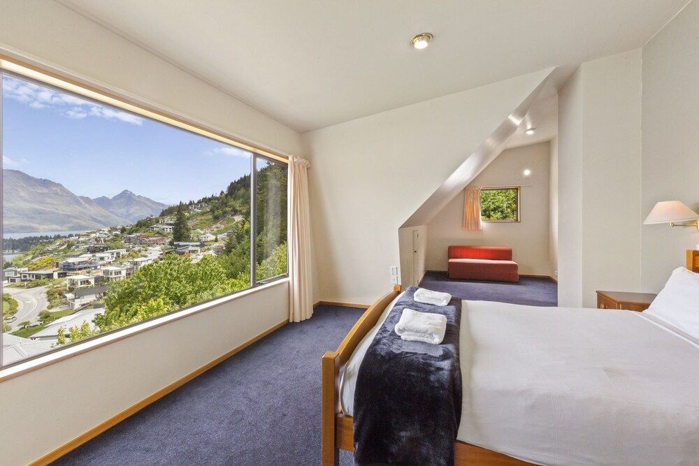 undefined Golden Heights