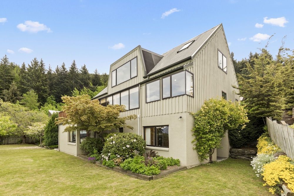 undefined Golden Heights 4