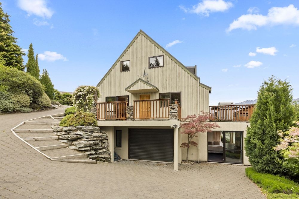 undefined Golden Heights 3