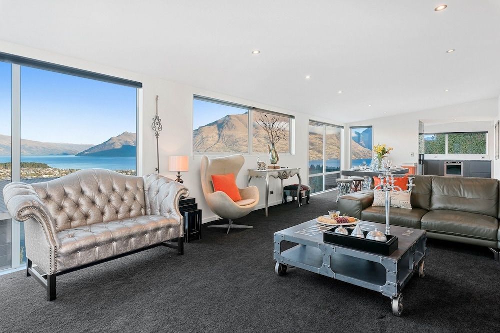 undefined Mountain Vista 10