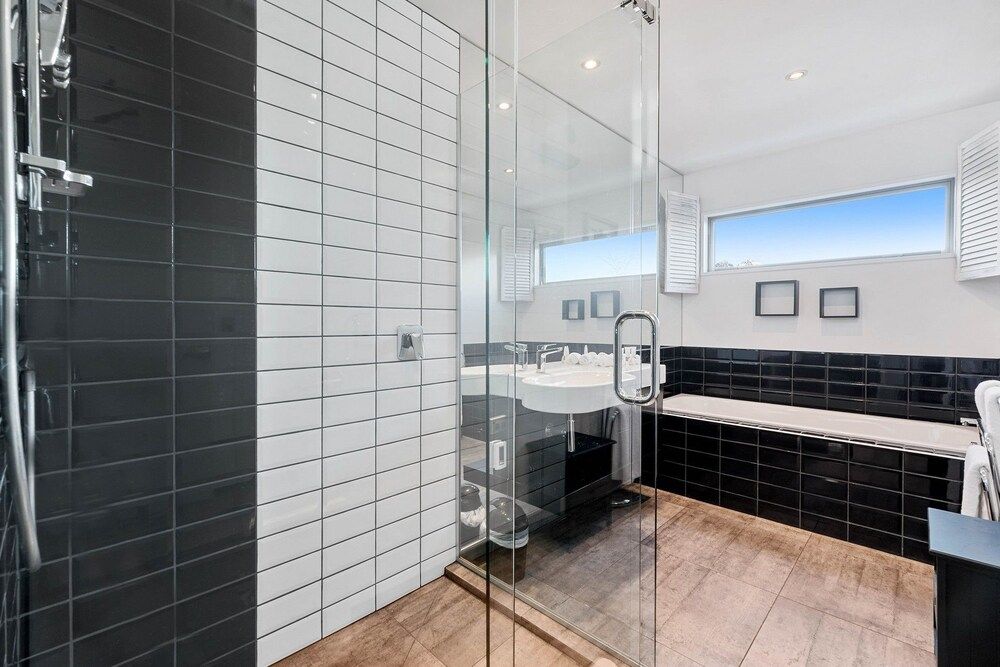 undefined Mountain Vista 8