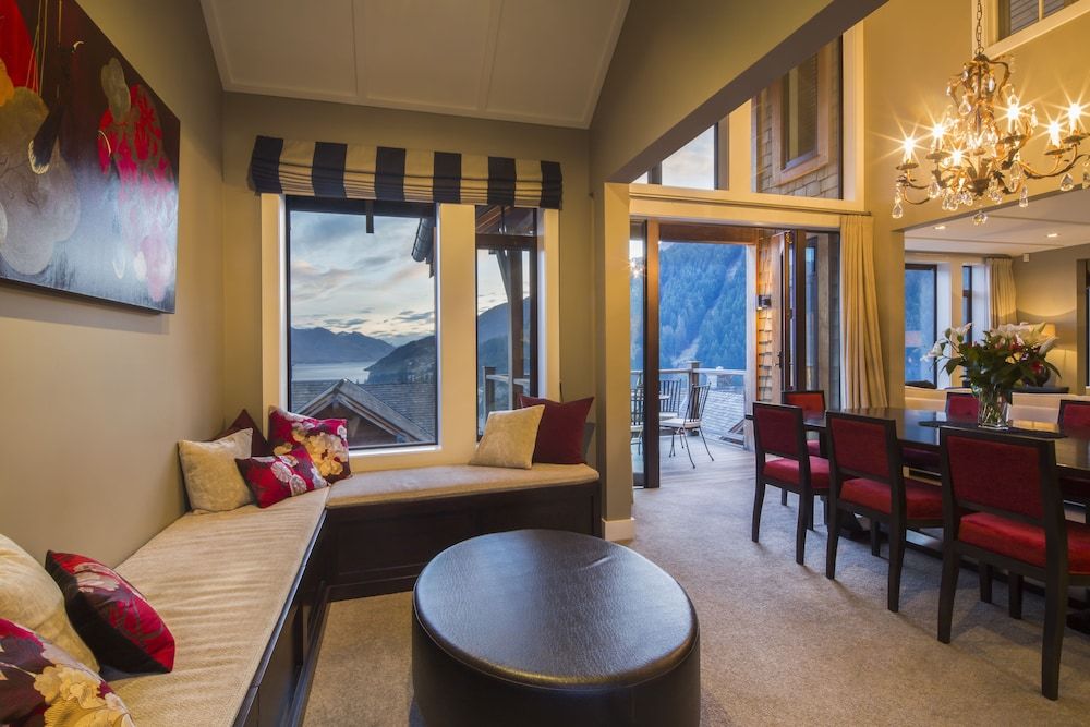 Karamata House, 3 Bedrooms 12