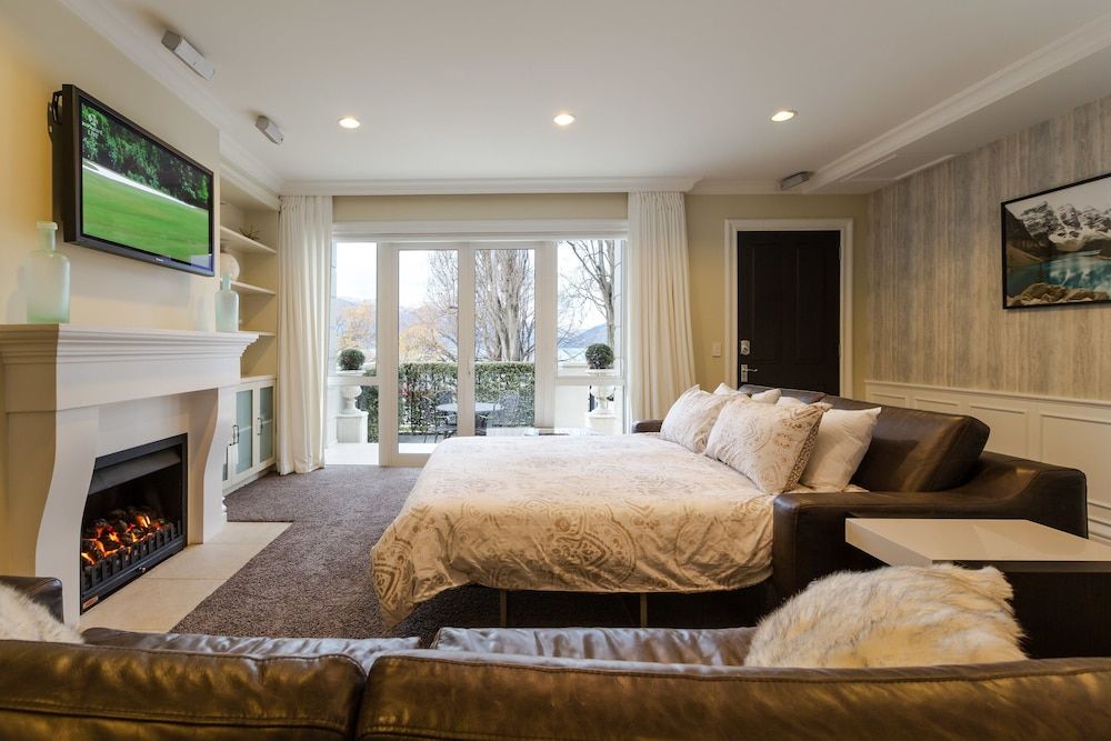 Lake Esplanade Villa Villa, 3 Bedrooms 11