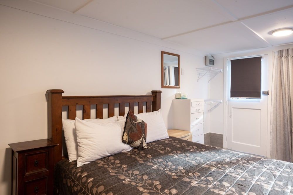 Sydney Street Apartments Superior King Studio 3