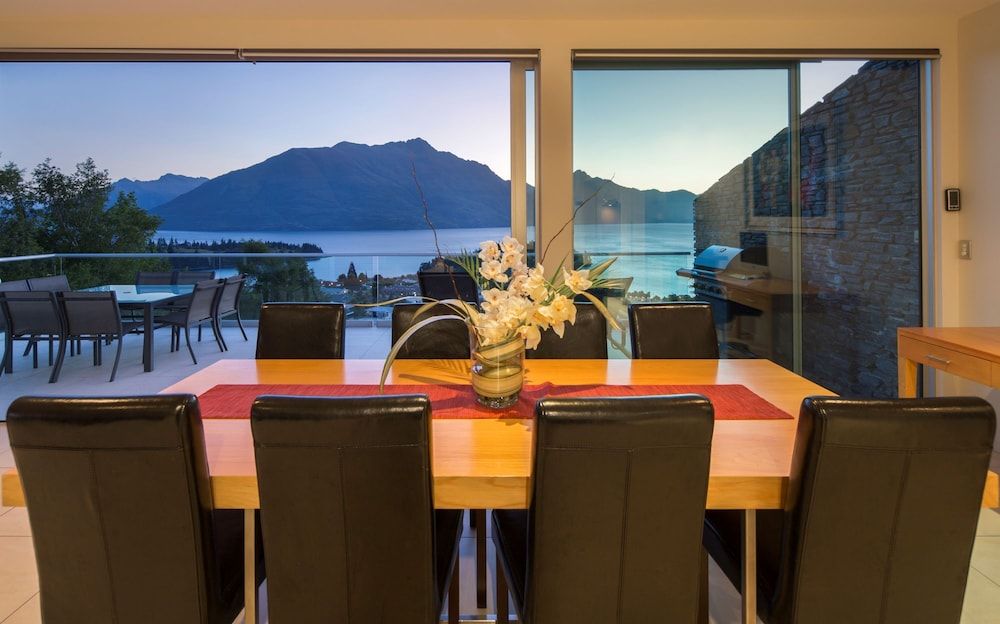 undefined Queenscliff Villa 6