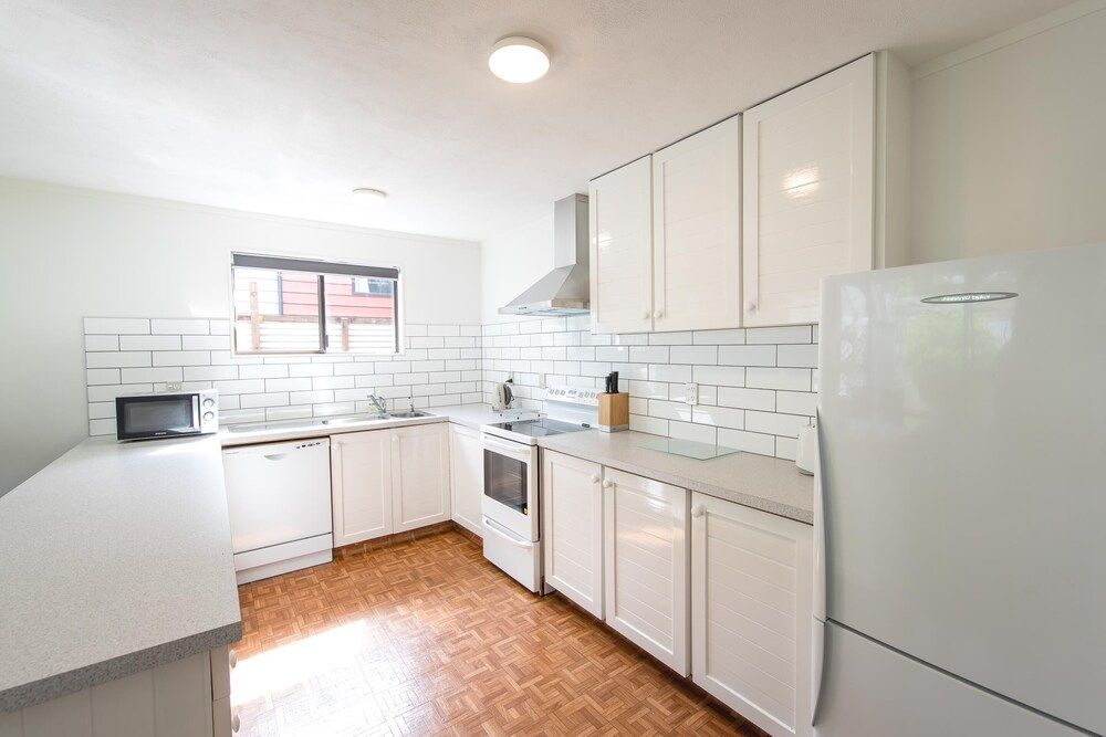 undefined 66 Robins Road 9