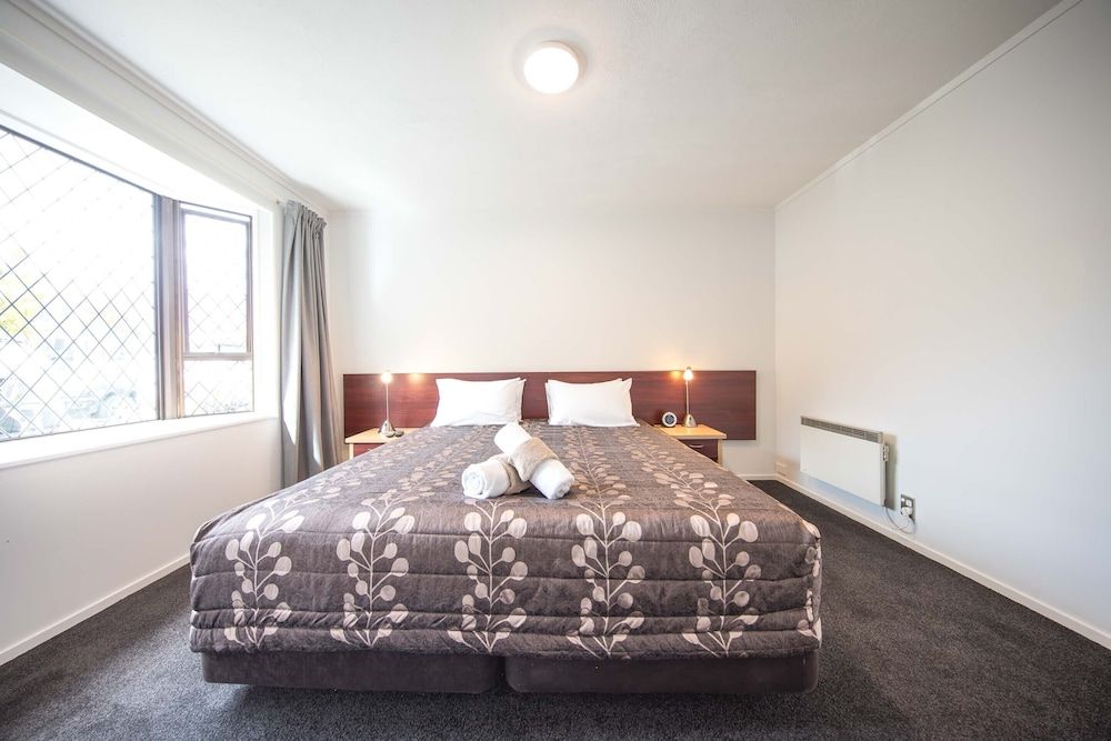 undefined 66 Robins Road 7