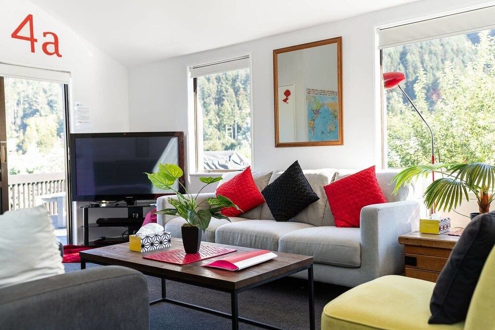 Modern Family Home 350 meters to Town Centre Family House, 3 Bedrooms 17