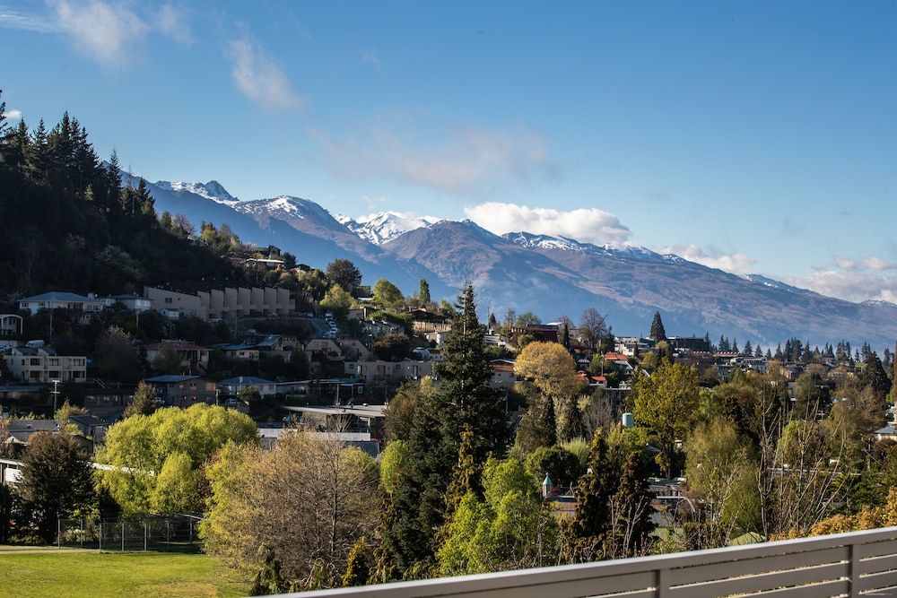 undefined Downtown Mountain Paradise - So Central