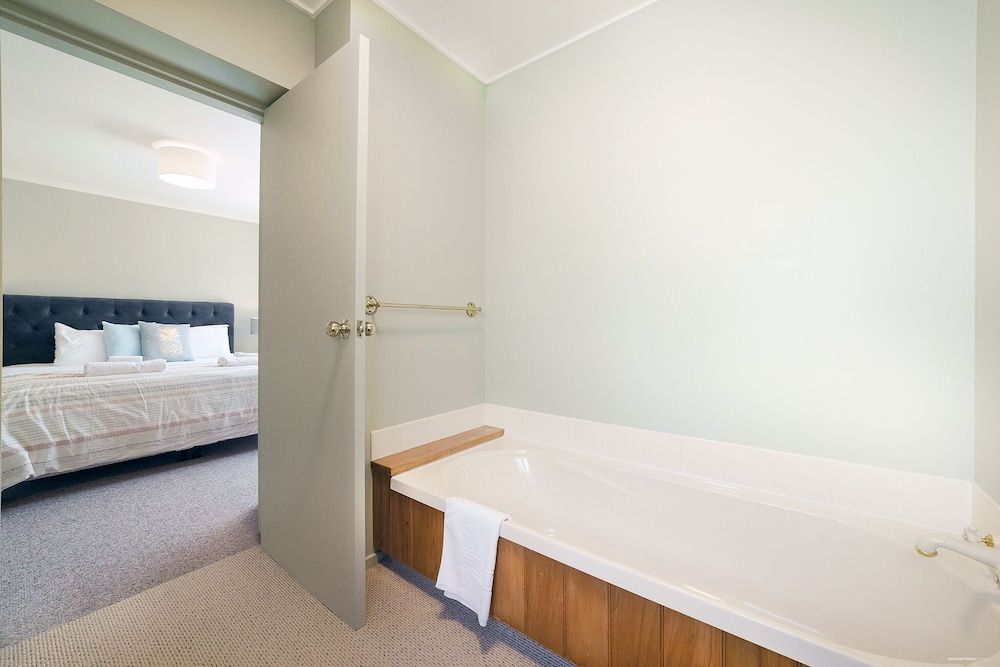 Picturesque View Private 5 Bedroom House 14