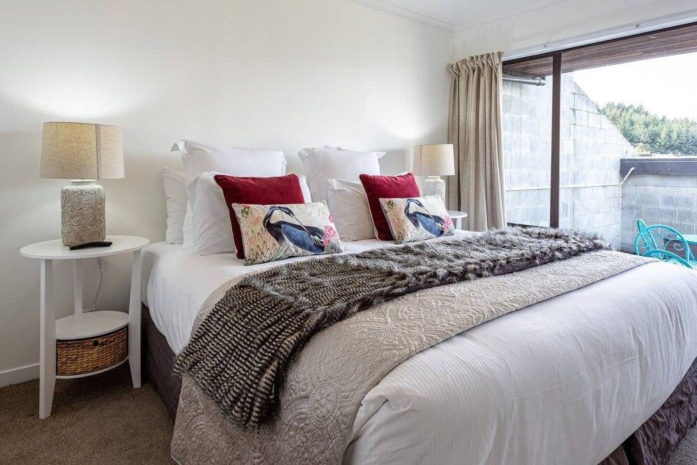 undefined Beautiful Spacious Lake View City Townhouse 6