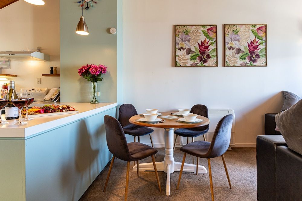 undefined Beautiful Spacious Lake View City Townhouse 9