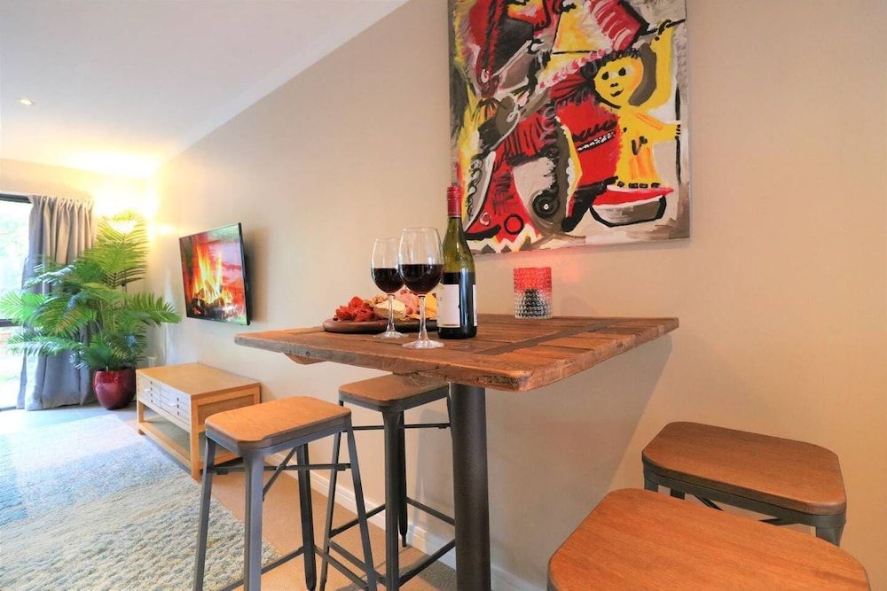 undefined Spacious Central City Apartment with Parking 9