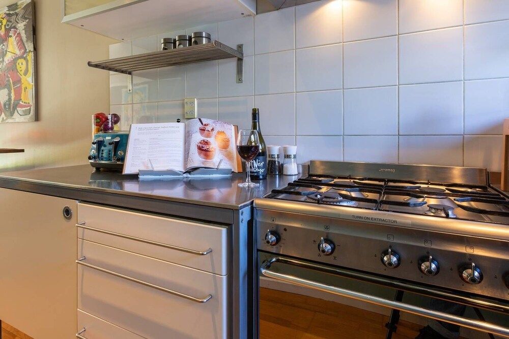 undefined Spacious Central City Apartment with Parking 4