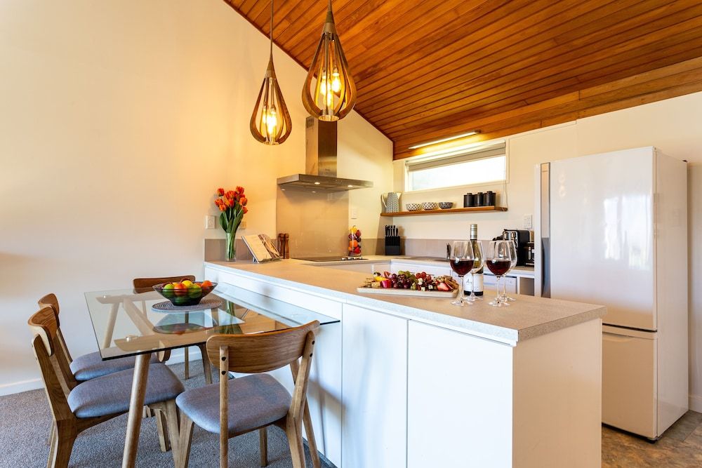 Alpine Gold With Incredible Lake Views SPA Villa (2 Bedrooms) 18