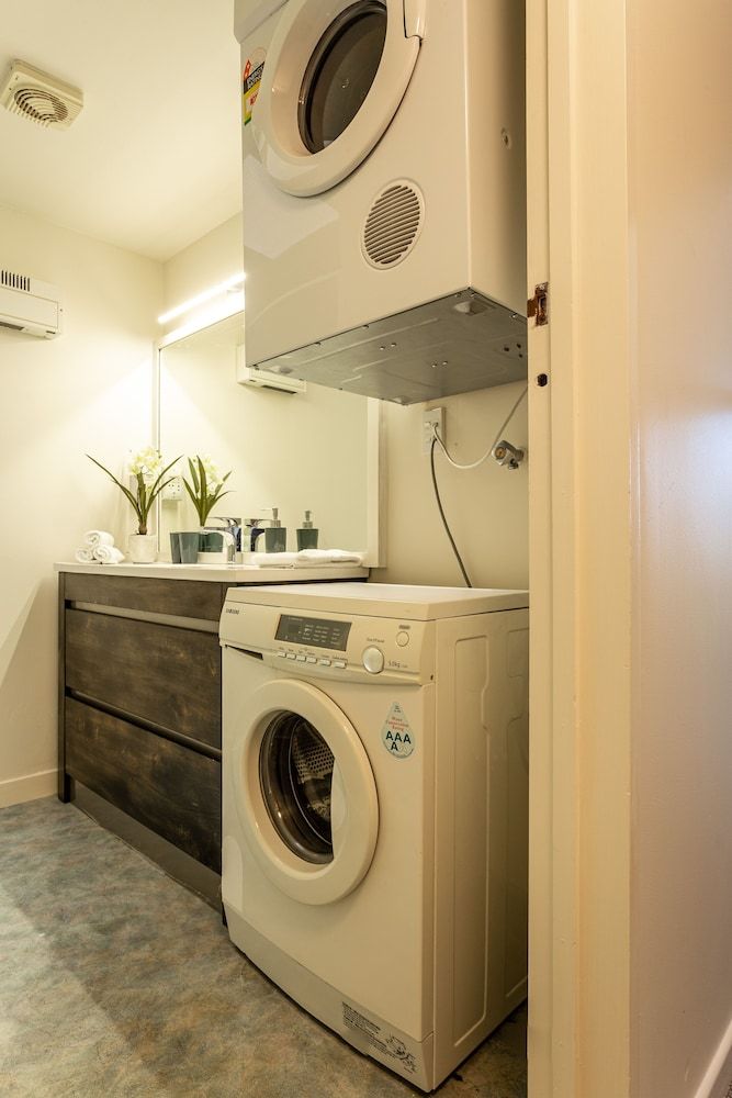 Alpine Gold With Incredible Lake Views SPA Villa (2 Bedrooms) 26