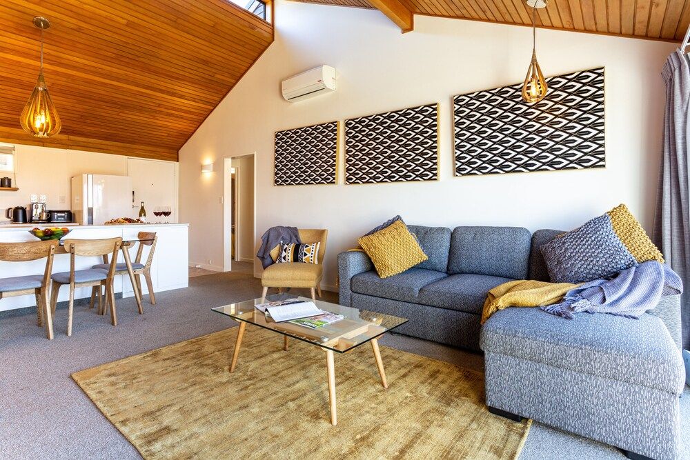 Alpine Gold With Incredible Lake Views SPA Villa (2 Bedrooms) 23