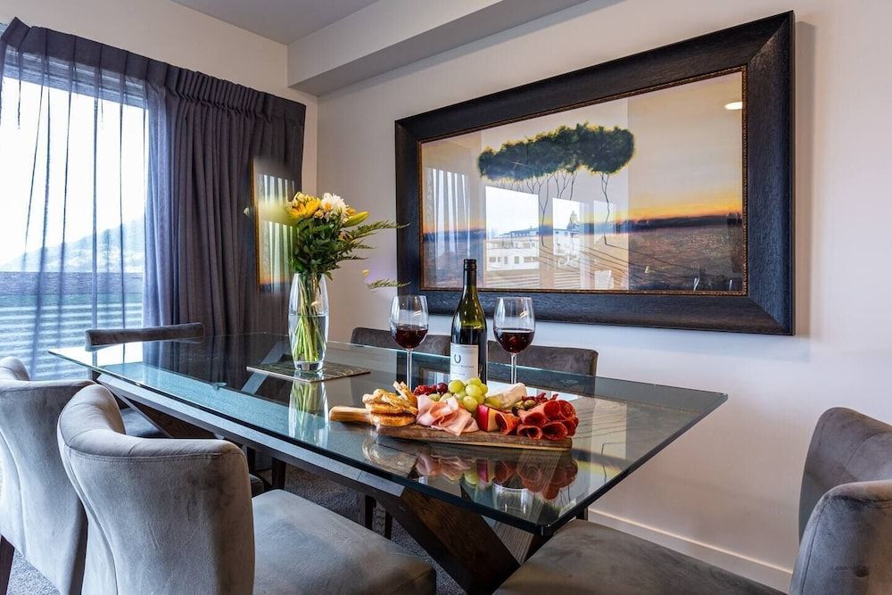 undefined Central City Apartment with Parking & Great Views 3