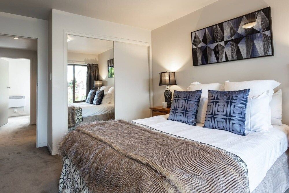 undefined Spacious Alpine Lake View Townhouse Walk TO Town 3