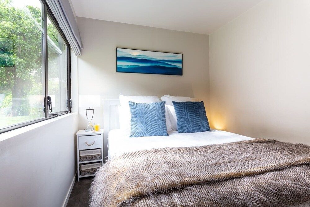 undefined Spacious Alpine Lake View Townhouse Walk TO Town 9