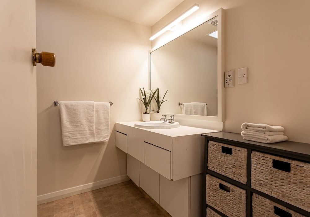 Amazing Lake View Spacious Townhouse with Parking Villa (2 Bedrooms) 14