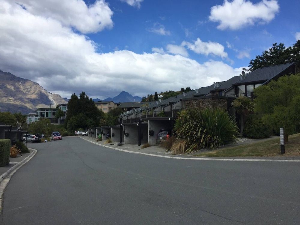 undefined Distinctive Adjacent Two Lake View Townhouses 2