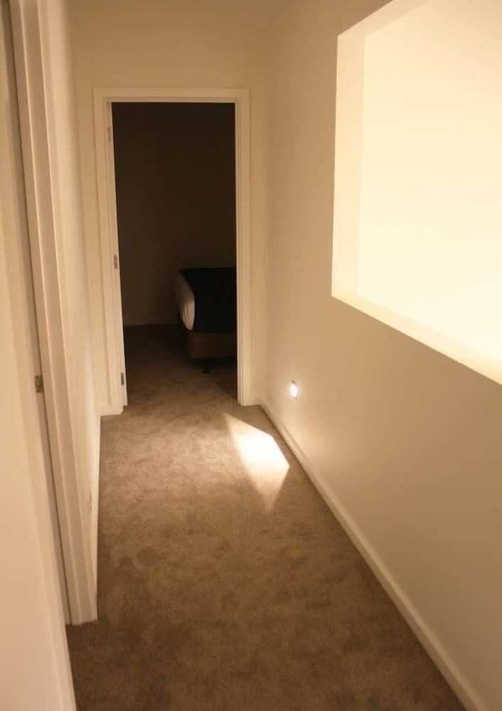 undefined Remarkable Lake View Townhouse Queenstown Hill 4